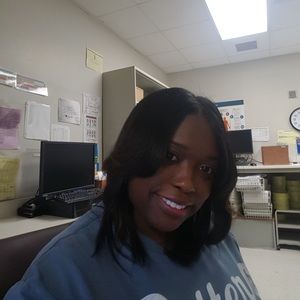 Meet your Posher, Debbie